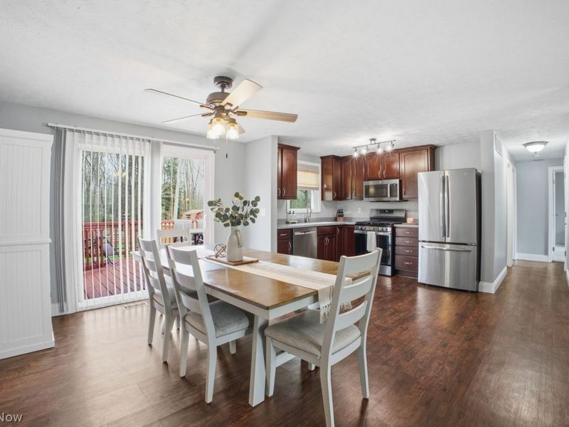 7606 Pegotty Drive NE, Warren, OH 44484 Photo 7