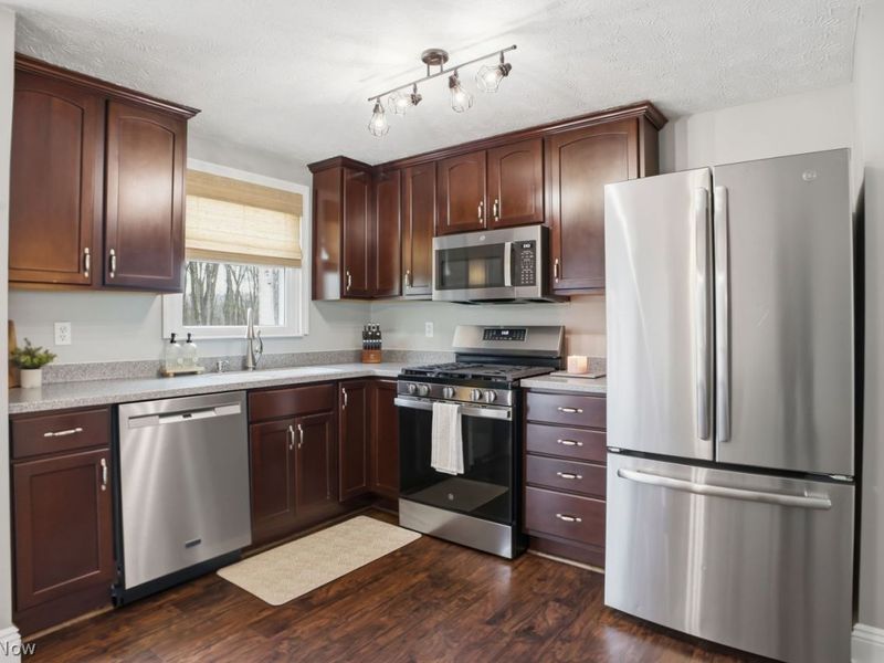 7606 Pegotty Drive NE, Warren, OH 44484 Photo 8