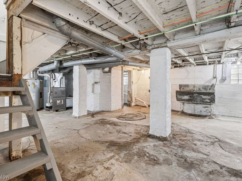 9605 Baltic Road , Cleveland, OH 44102 Photo 31