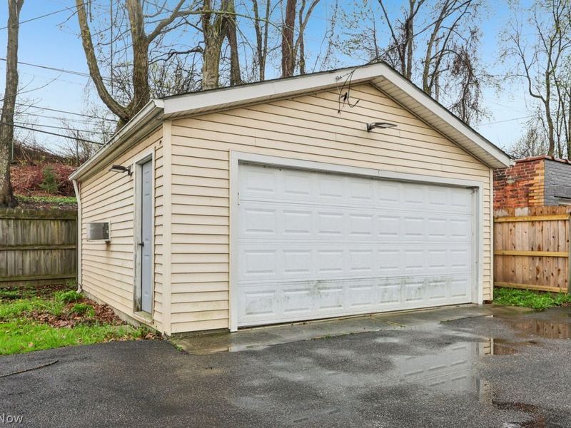 9605 Baltic Road , Cleveland, OH 44102 Photo 36