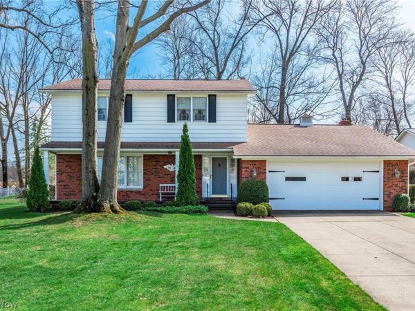 4804 Maple Hill Drive , Seven Hills, OH 44131