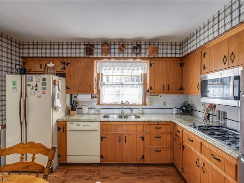 4804 Maple Hill Drive , Seven Hills, OH 44131 Photo 11