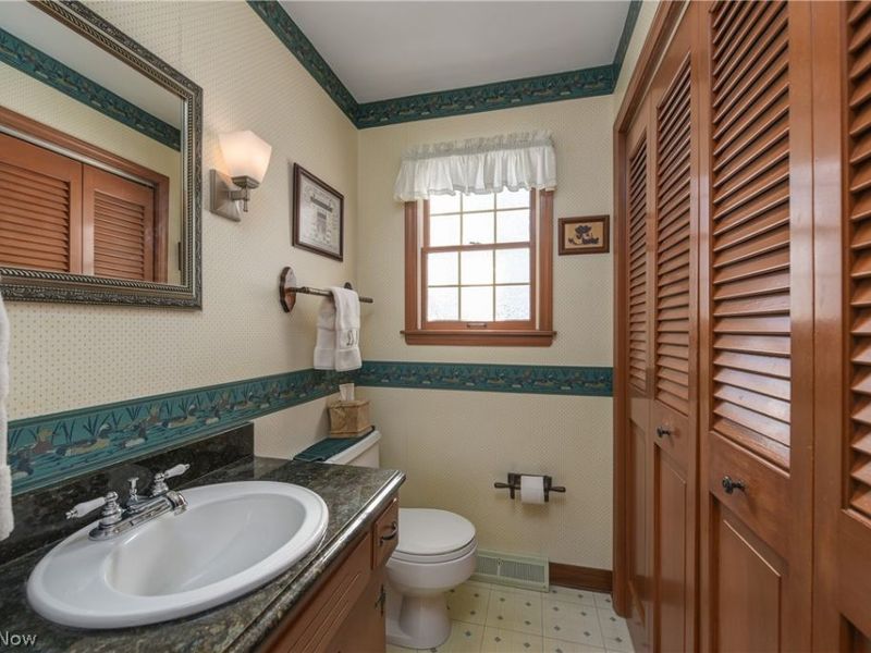 4804 Maple Hill Drive , Seven Hills, OH 44131 Photo 16