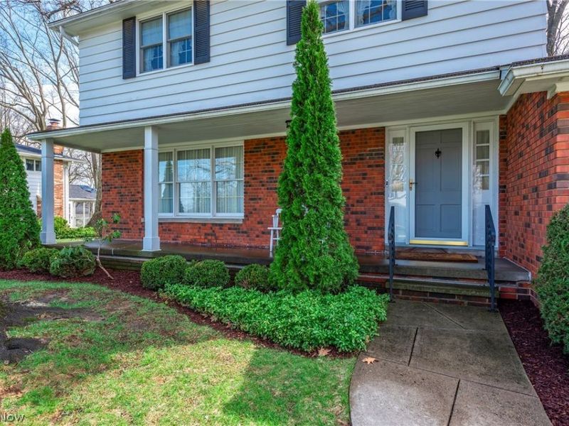 4804 Maple Hill Drive , Seven Hills, OH 44131 Photo 2