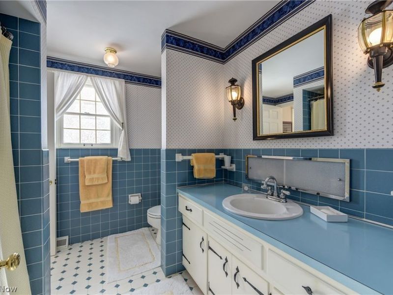 4804 Maple Hill Drive , Seven Hills, OH 44131 Photo 25