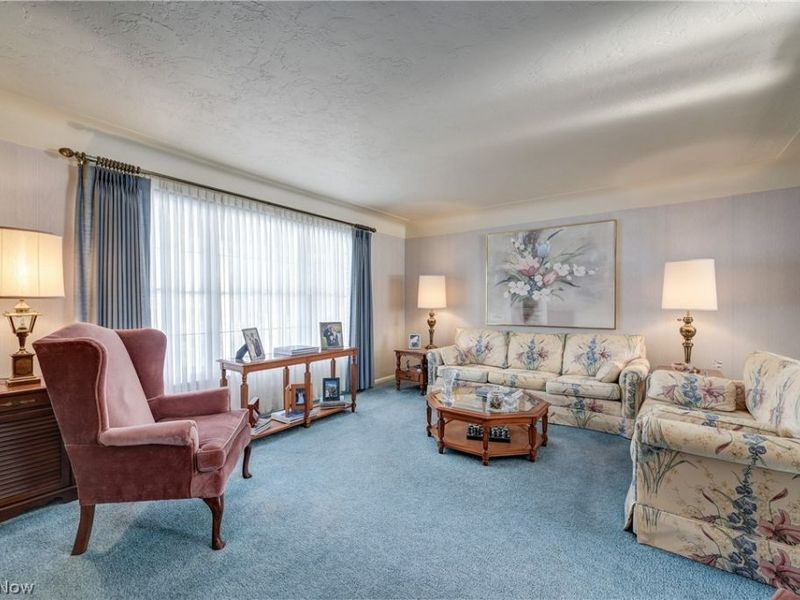 4804 Maple Hill Drive , Seven Hills, OH 44131 Photo 6