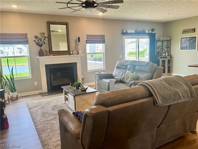 438 River Run Drive , Elyria, OH 44035 Photo 10