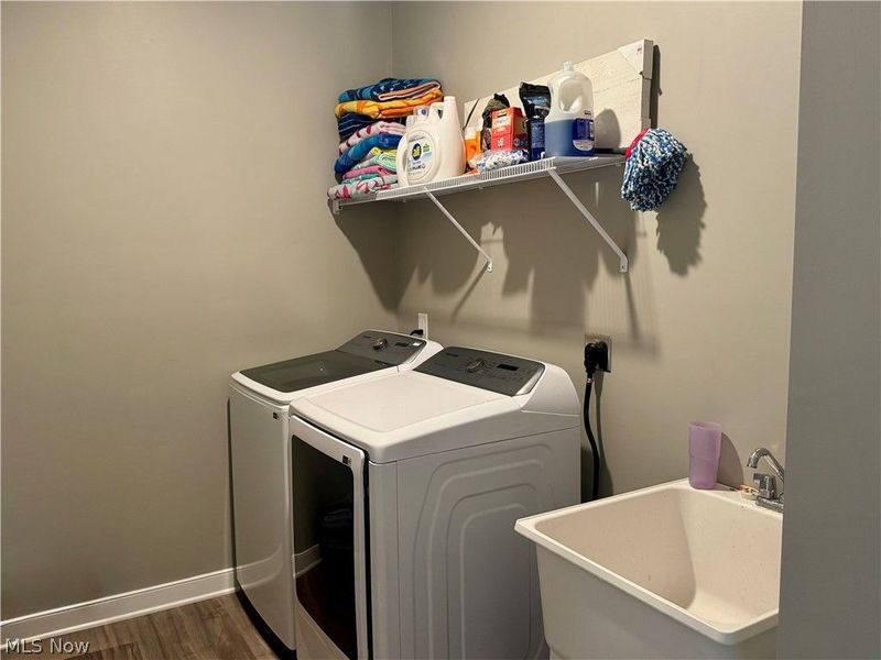 438 River Run Drive , Elyria, OH 44035 Photo 8