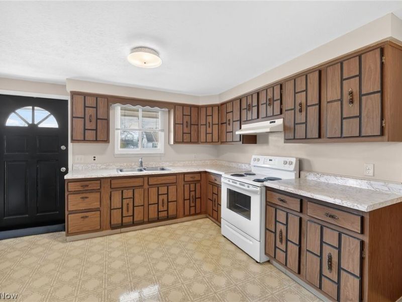 4906 Albertly Avenue , Parma, OH 44134 Photo 25