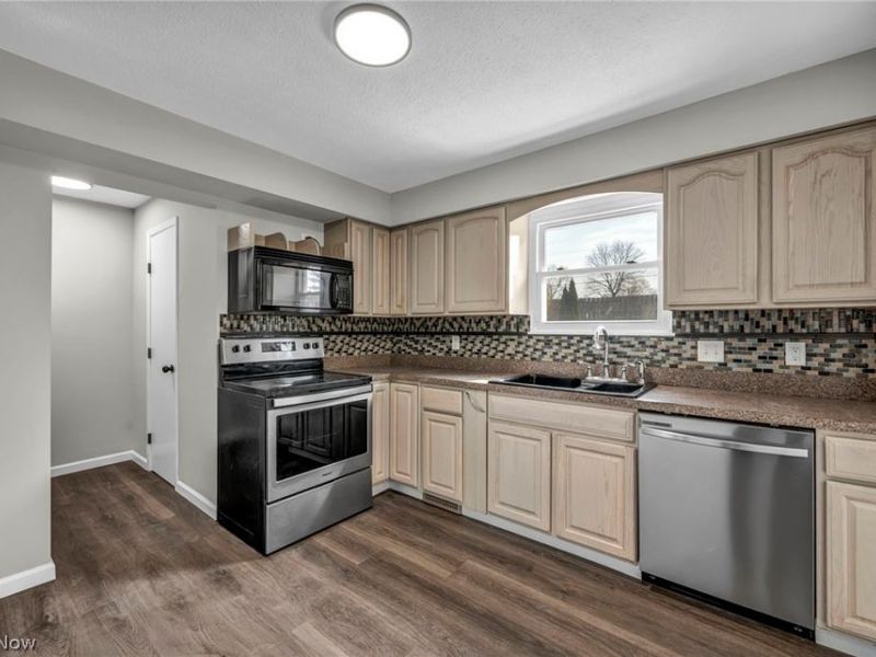 2427 Haverhill Road , Twinsburg, OH 44087 Photo 30