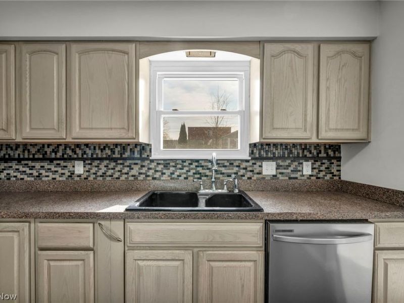 2427 Haverhill Road , Twinsburg, OH 44087 Photo 31