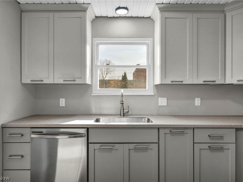 2427 Haverhill Road , Twinsburg, OH 44087 Photo 5