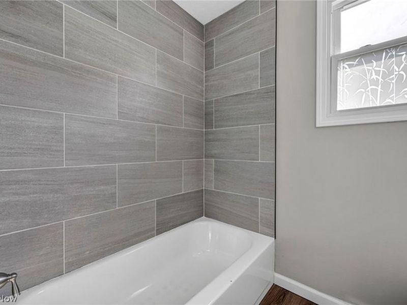 2427 Haverhill Road , Twinsburg, OH 44087 Photo 9