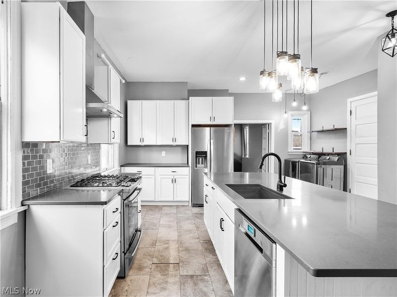 6110 W Clinton Avenue , Cleveland, OH 44102 Photo 18