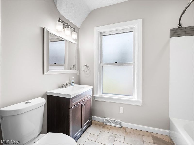 6110 W Clinton Avenue , Cleveland, OH 44102 Photo 33