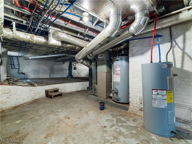 6110 W Clinton Avenue , Cleveland, OH 44102 Photo 48