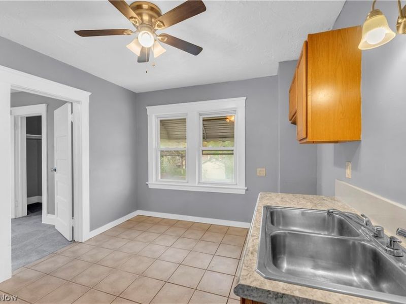 4265 W 36th Street , Cleveland, OH 44109 Photo 8