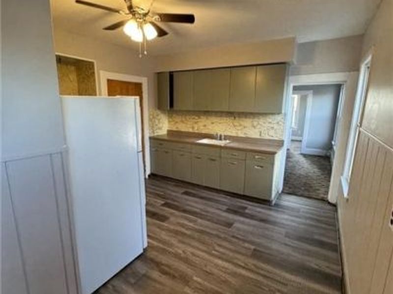 29435 Euclid Avenue , Unit 1 UP East, Wickliffe, OH 44092 Photo 3