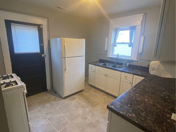 4435 State Road , Cleveland, OH 44109