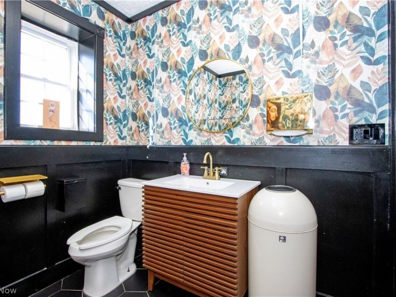 153 W Main Street , Loudonville, OH 44842 Photo 21