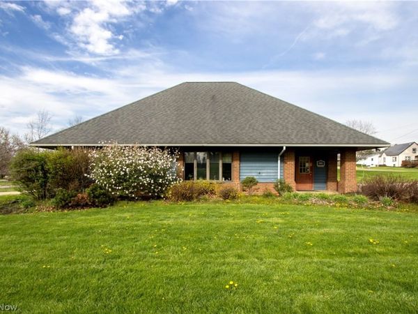 226 E Burwell Avenue , Loudonville, OH 44842