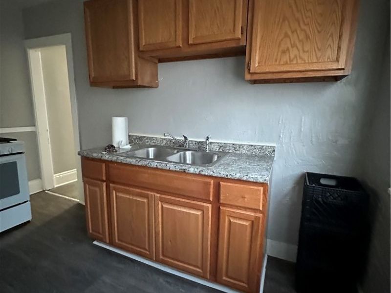 515 E 105th Street, Cleveland, OH 44108 Photo 13