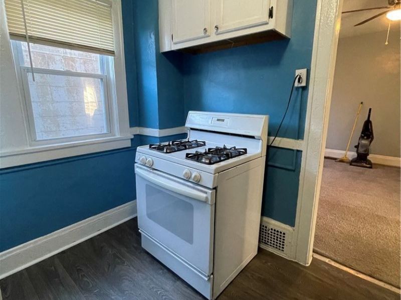 515 E 105th Street , Cleveland, OH 44108 Photo 2