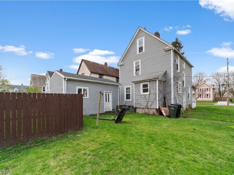 122 Elbe Street , Elyria, OH 44035 Photo 2