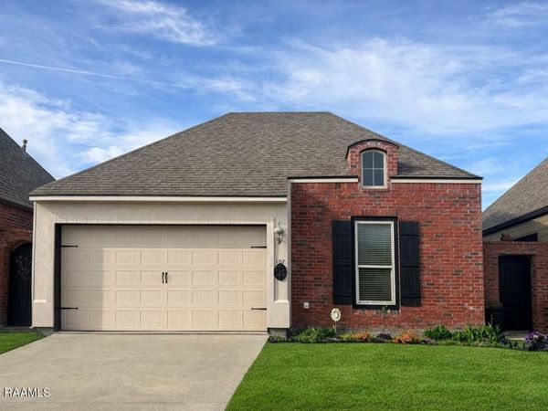 107 Serenity Sound Drive , Lafayette, LA 70506