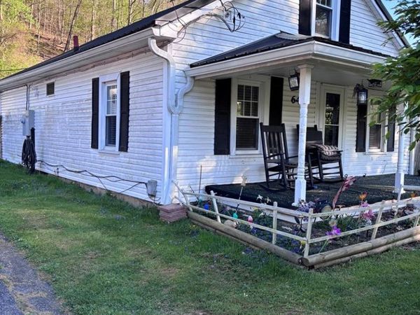 64 Valley, Lucasville, OH 45648