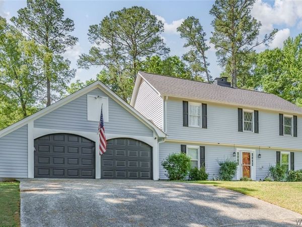 801 Kirkwood Drive , Northport, AL 35473