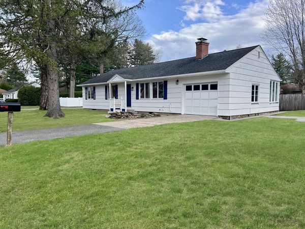 55 Parkerview St, Springfield, MA 01129