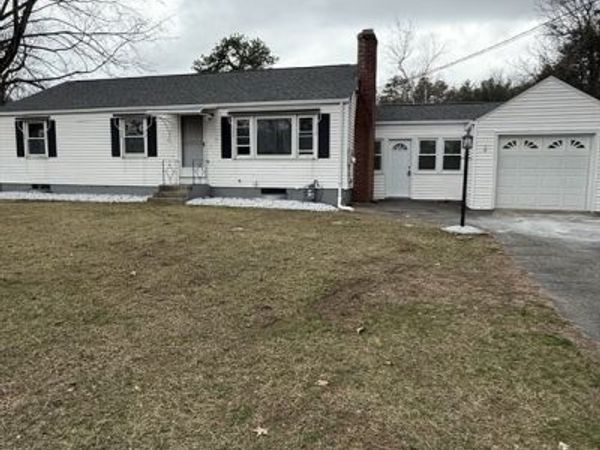 130 Fox Hill Rd, Springfield, MA 01118