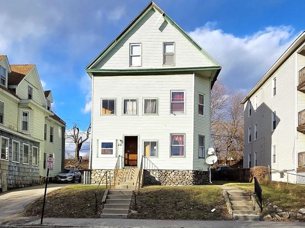 29 Cambridge St, Worcester, MA 01603