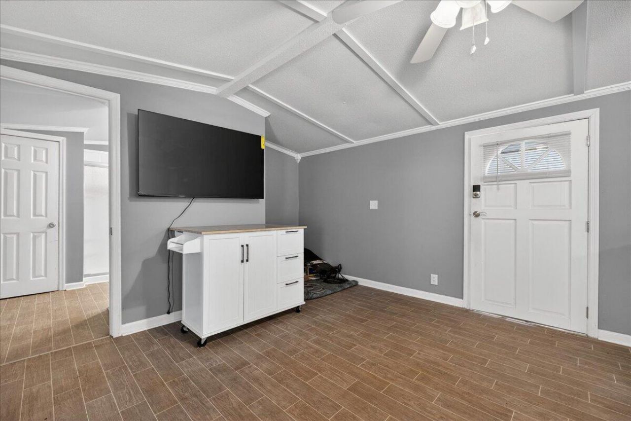 119 State Road S-38-1804 Photo 12