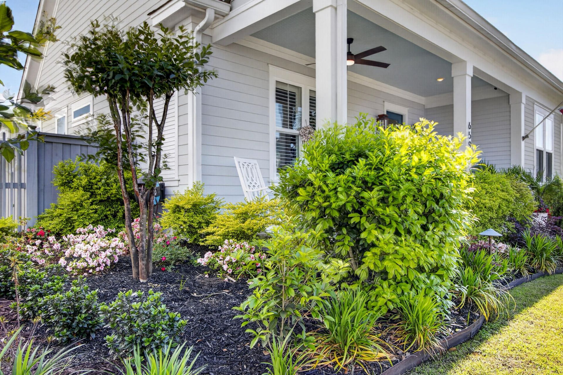 659 Blueway Avenue Photo 10