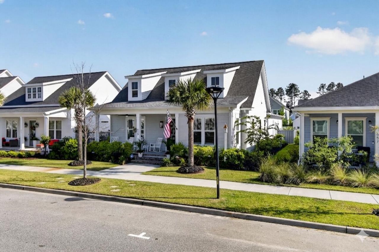 659 Blueway Avenue Photo 13