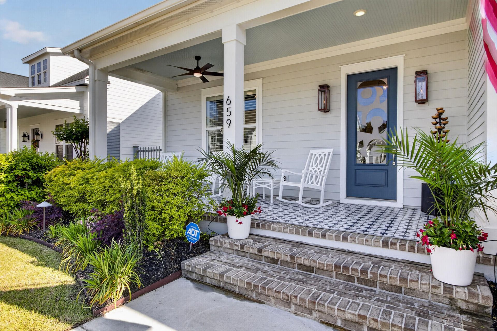 659 Blueway Avenue Photo 14