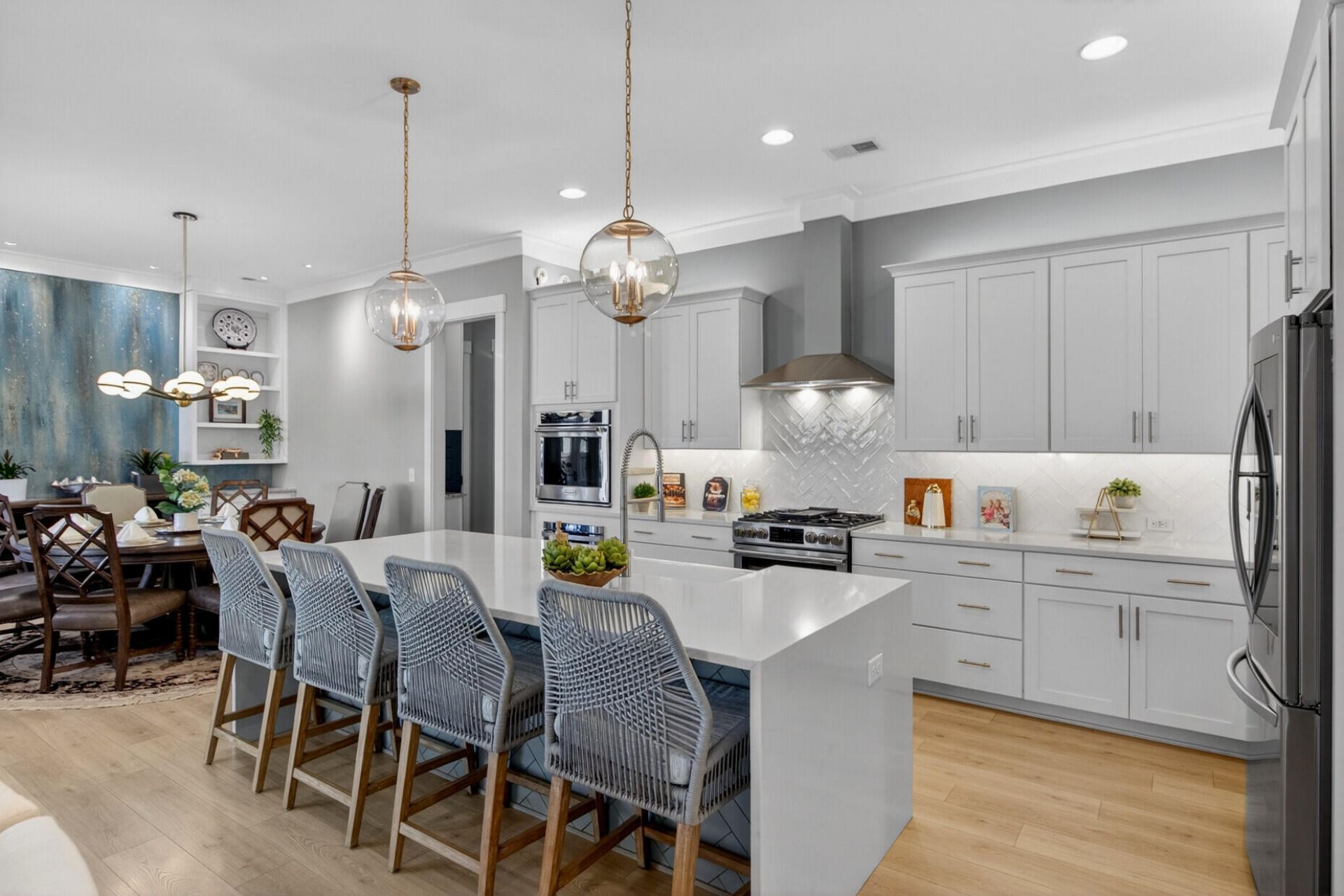 659 Blueway Avenue Photo 24