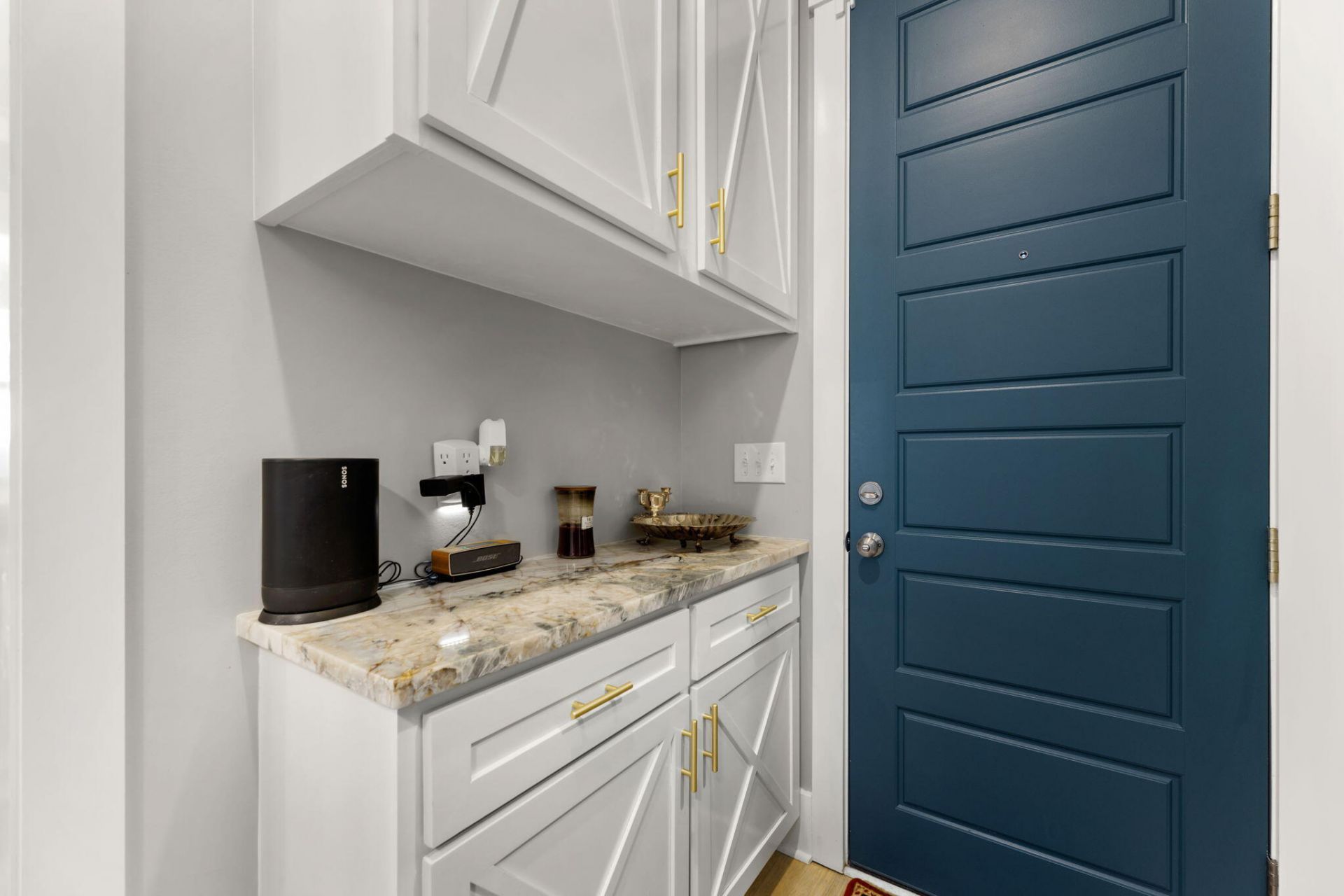 659 Blueway Avenue Photo 38