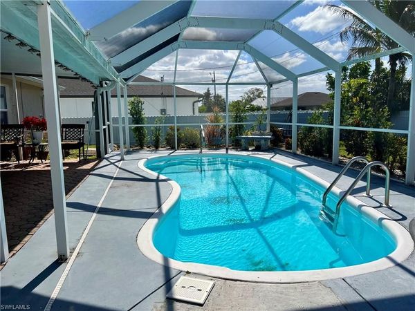 702 SW 25th ST , CAPE CORAL, FL 33914