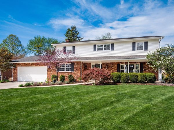 5989 Winstead Road , Columbus, OH 43235