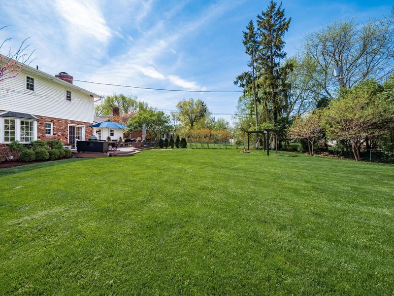 5989 Winstead Road , Columbus, OH 43235 Photo 12