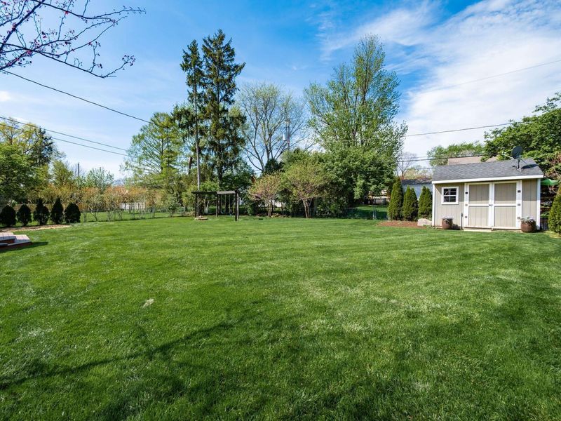 5989 Winstead Road , Columbus, OH 43235 Photo 13