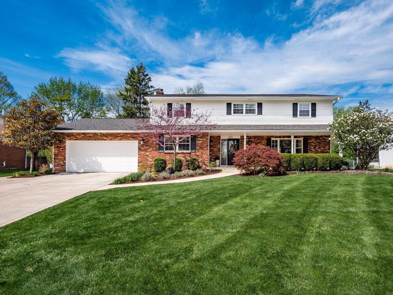 5989 Winstead Road , Columbus, OH 43235 Photo 2