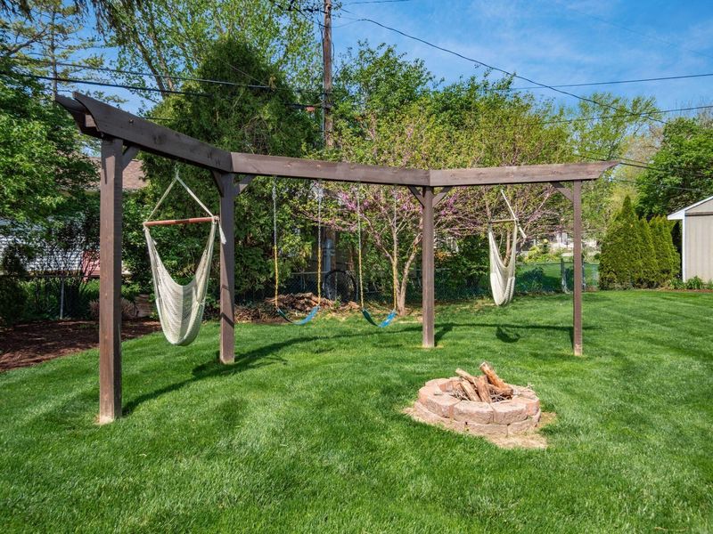 5989 Winstead Road , Columbus, OH 43235 Photo 8