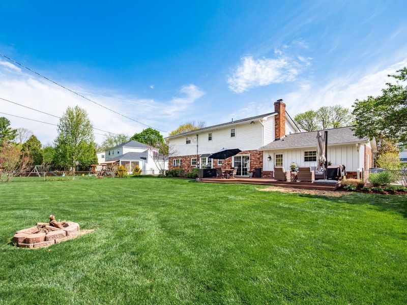 5989 Winstead Road , Columbus, OH 43235 Photo 9