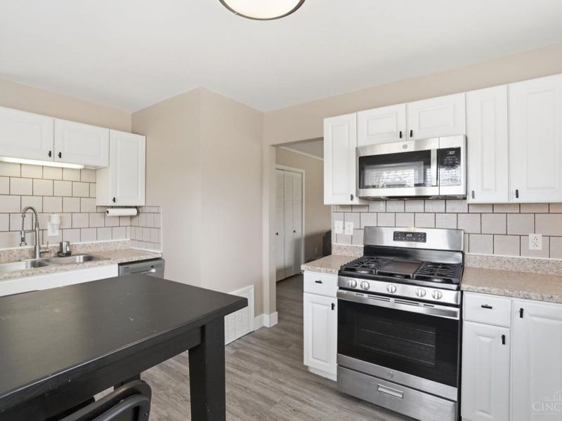 8407 Pine Road, Sycamore Township, OH 45236 Photo 8