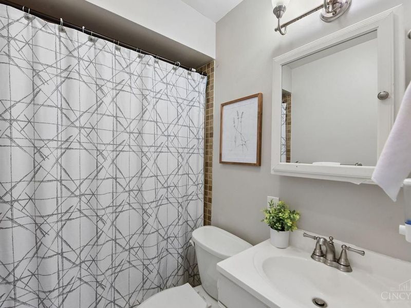 712 Danbury Road, Forest Park, OH 45240 Photo 32