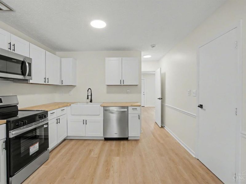 870 Marty Lee Lane, Carlisle, OH 45005 Photo 10